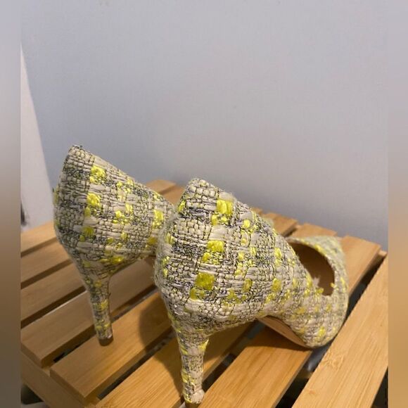 L’AGENCE Eloise Pump in Yellow Tweed - Picture 3 of 7